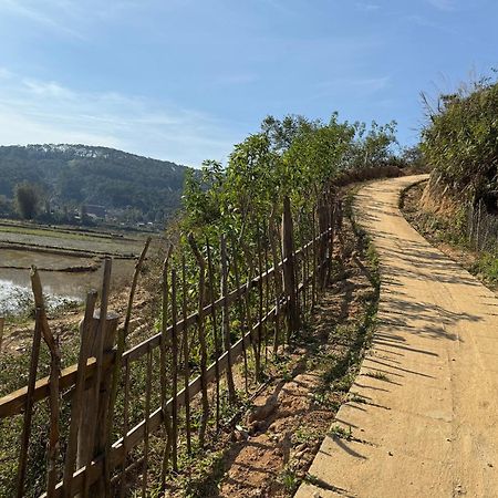 Nha Trong Ban - Homestay Mang Den Kon Von Kla Екстериор снимка